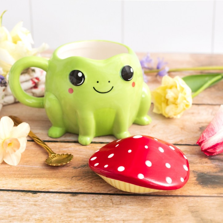 Mug with lid - Fergus the frog