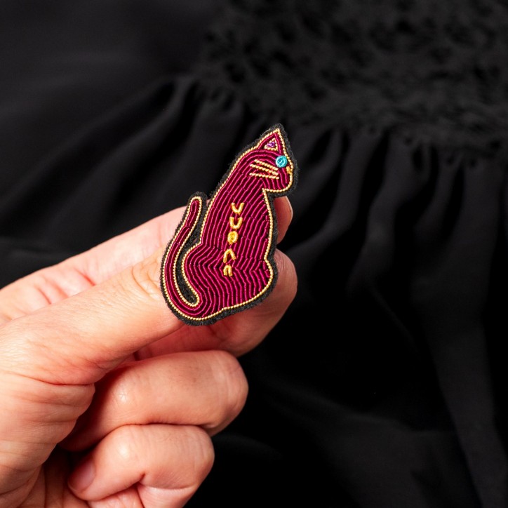Broche brodée - Chat mystique