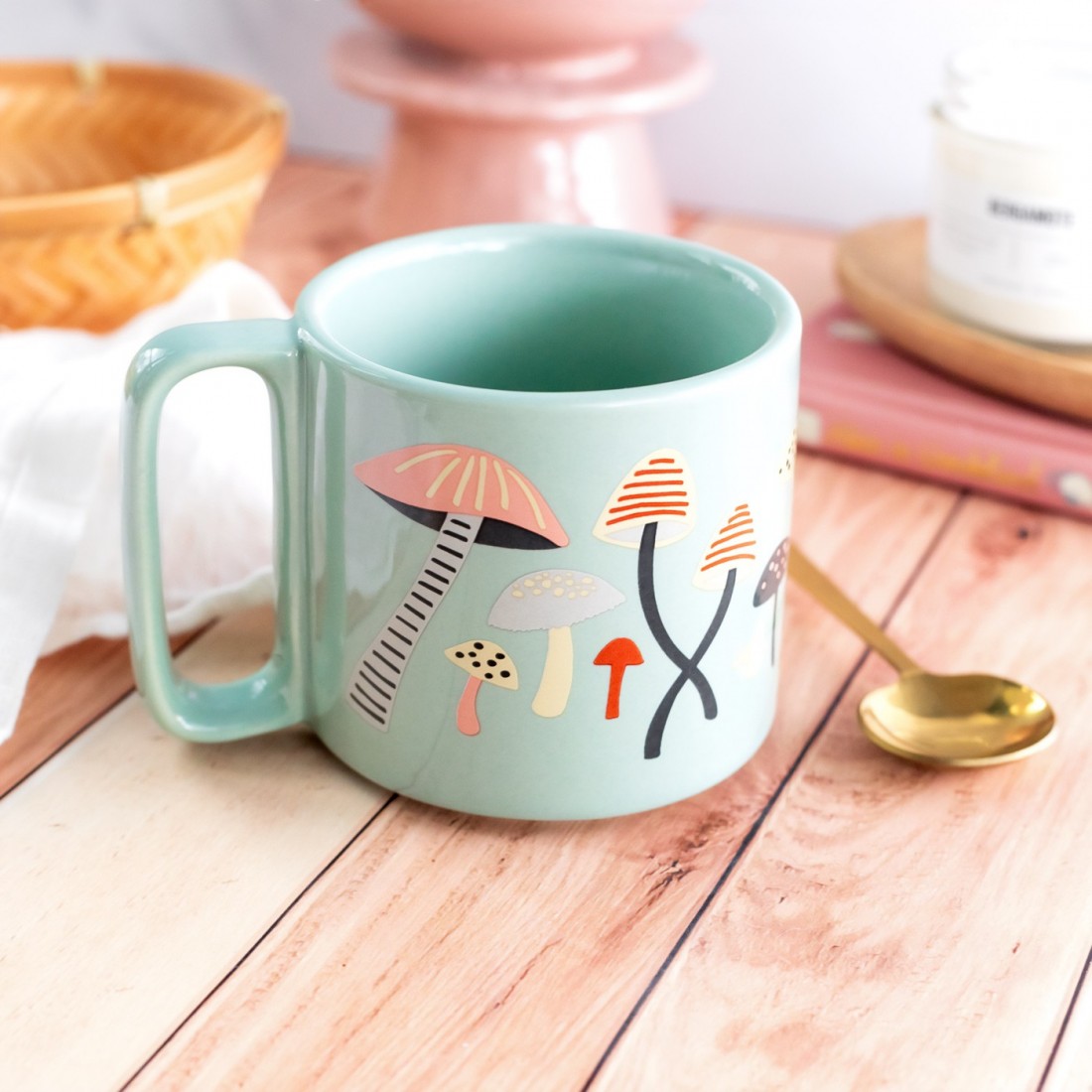 Mug - Far and away