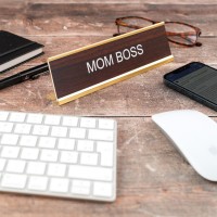Desk nameplate - Mom boss