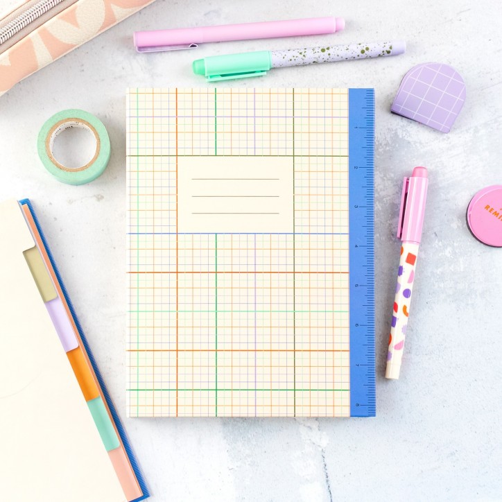 Carnet à onglets avec règle