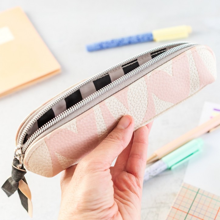 Trousse - Pink checkmate hearts