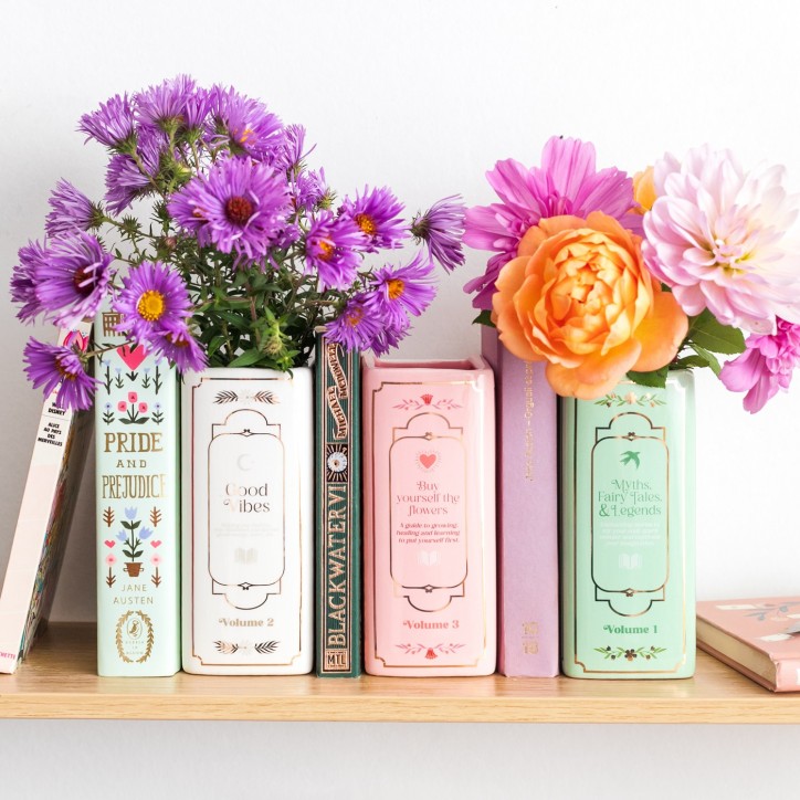 Book vase - Myths, fairy tales & legends