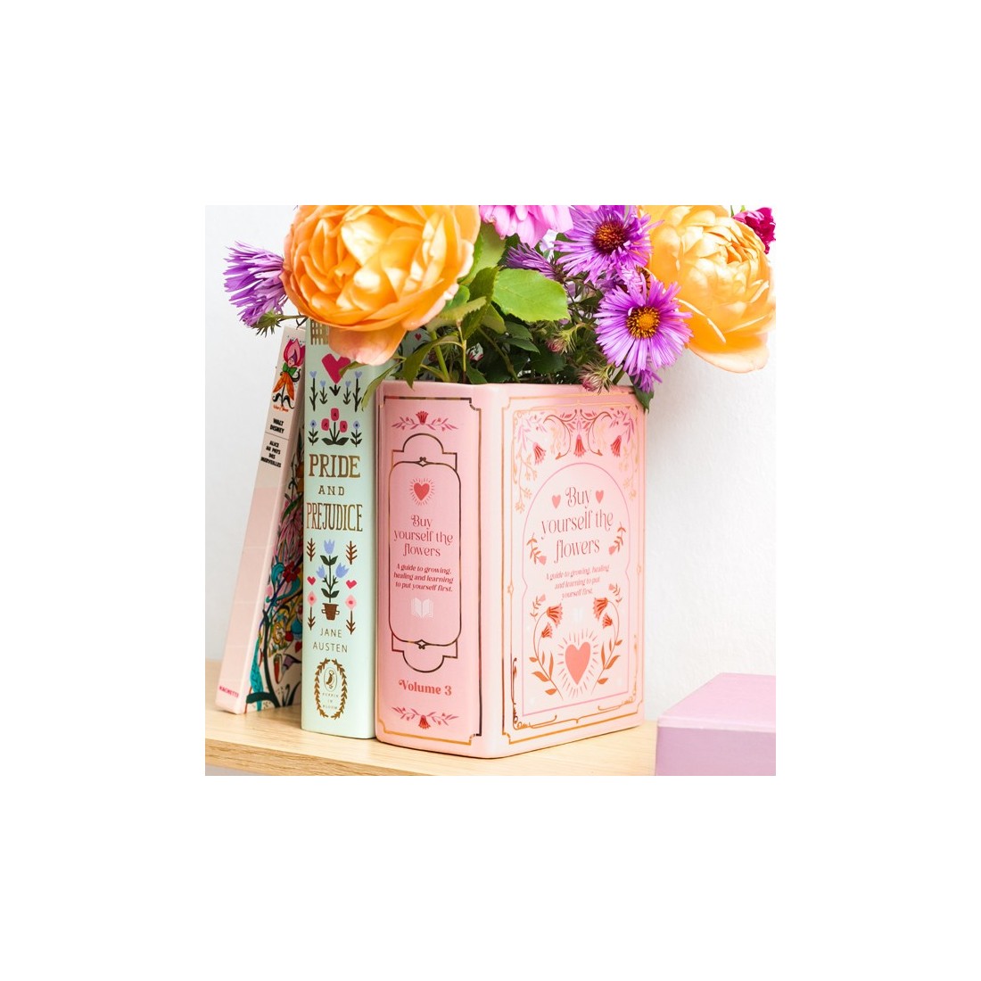 Book vase - Buy yourself the flowers