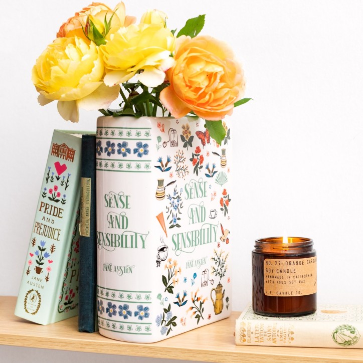 Book vase - Sense and sensibility