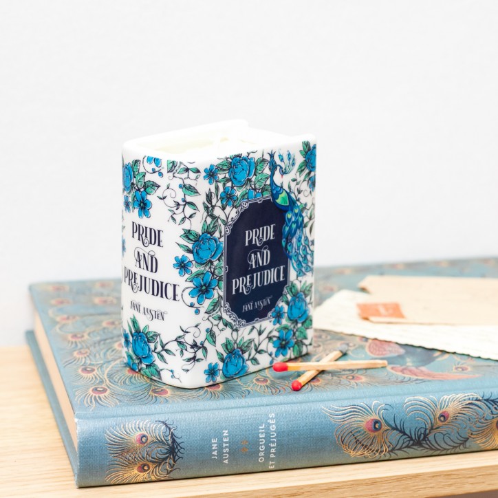 Bougie parfumée en céramique livre - Pride and prejudice