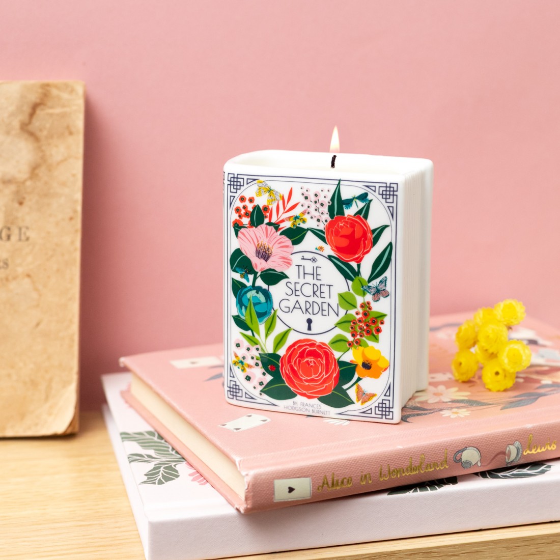 Bougie parfumée livre - The secret garden - Pot en céramique