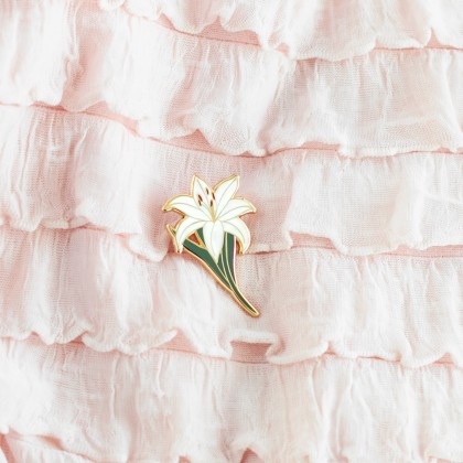 Enamel pin - White lily
