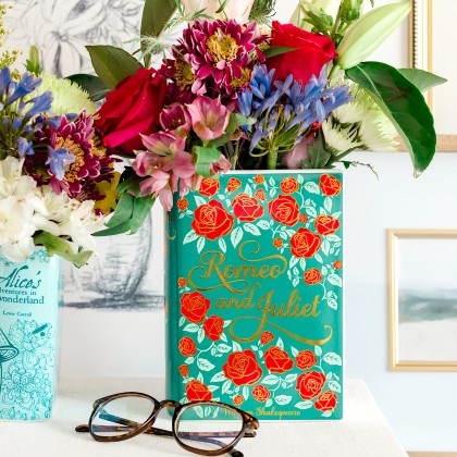 Book vase - Romeo and Juliet