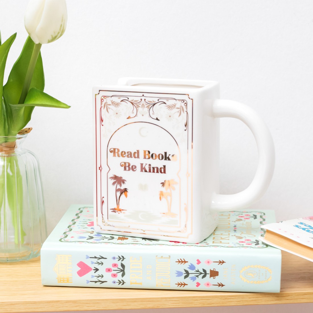 Mug livre - Read books, be kind (blanc)
