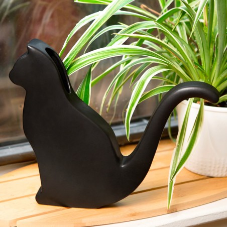 Watering can - Black cat