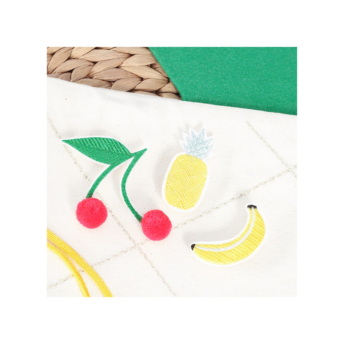 Set de 3 broches brodées - Fruits