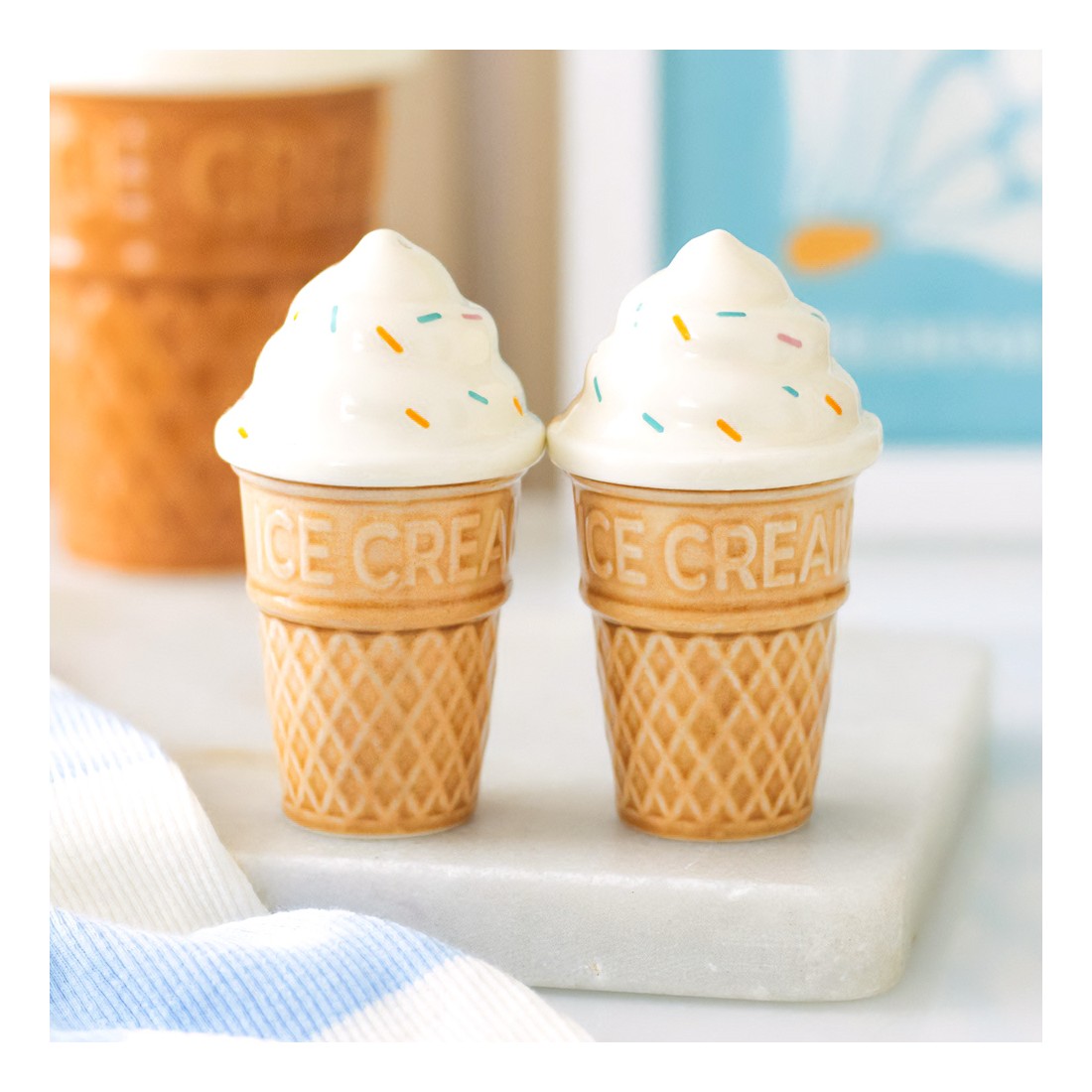 Salière et poivrière - Cornets de glace - Ice cream