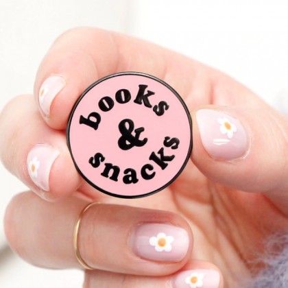 Pin's - Books & snacks