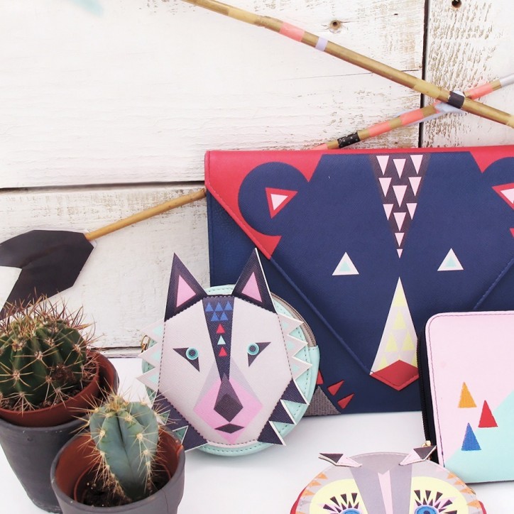 Dakota wolf purse